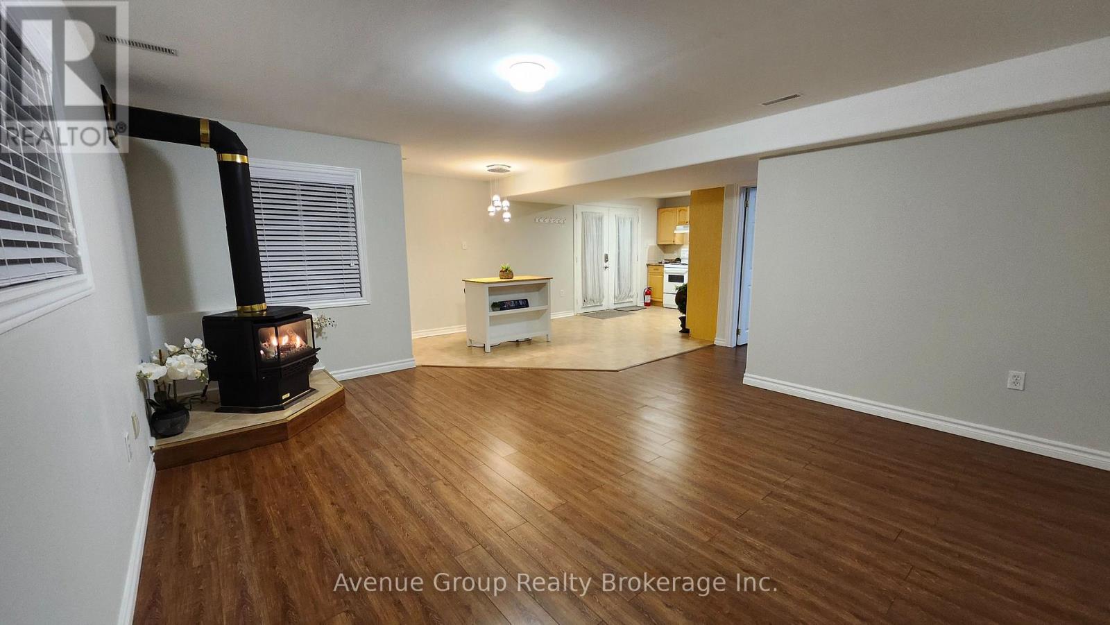 Lower - 124 Brown Wood Drive, Barrie, Ontario  L4M 6M8 - Photo 9 - S12851252