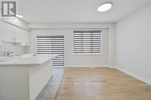 29 Turnberry Lane, Barrie (Painswick South), Ontario  L9J 0M8 - Photo 14 - S12851292