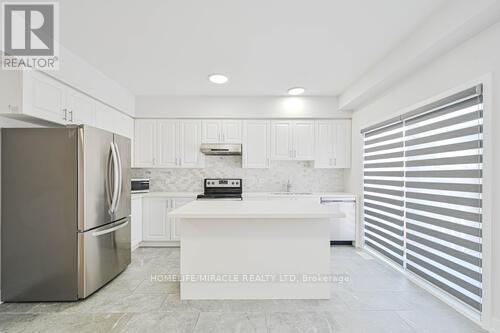 29 Turnberry Lane, Barrie (Painswick South), Ontario  L9J 0M8 - Photo 8 - S12851292