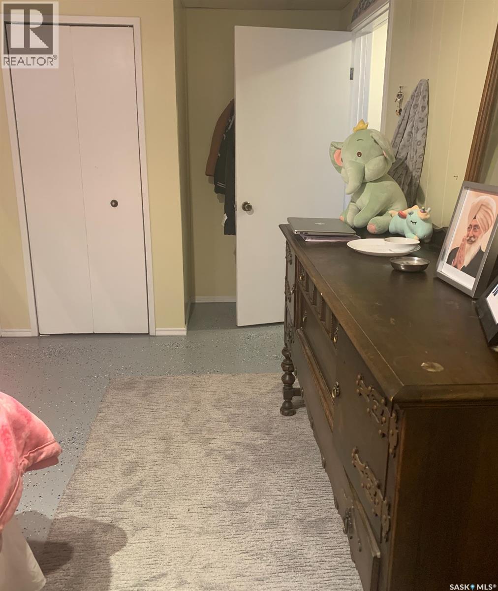 419 2nd Avenue S, Rockglen, Saskatchewan  S0H 3R0 - Photo 25 - SK029740