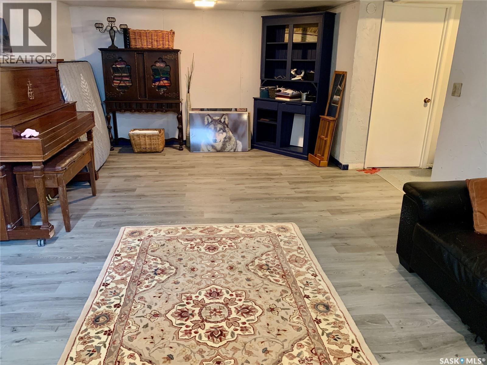 419 2nd Avenue S, Rockglen, Saskatchewan  S0H 3R0 - Photo 35 - SK029740