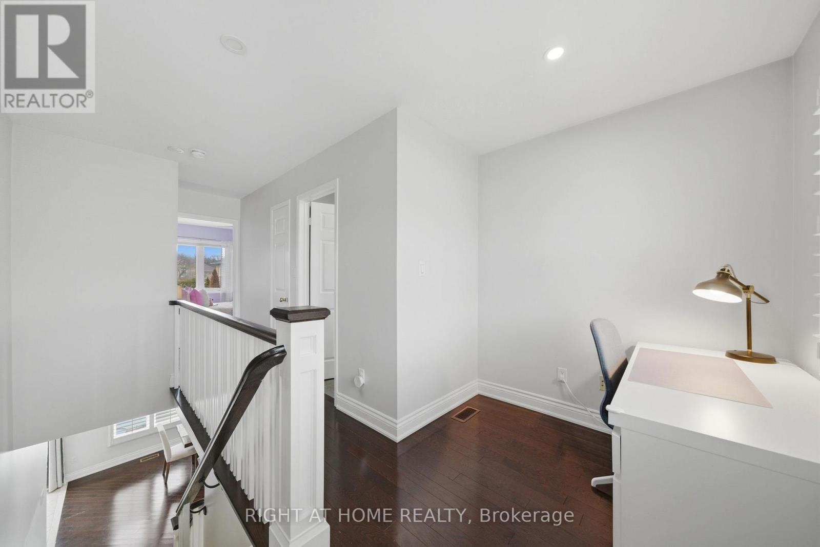 2230 Sutton Drive, Burlington, Ontario  L7L 7K4 - Photo 22 - W12848160