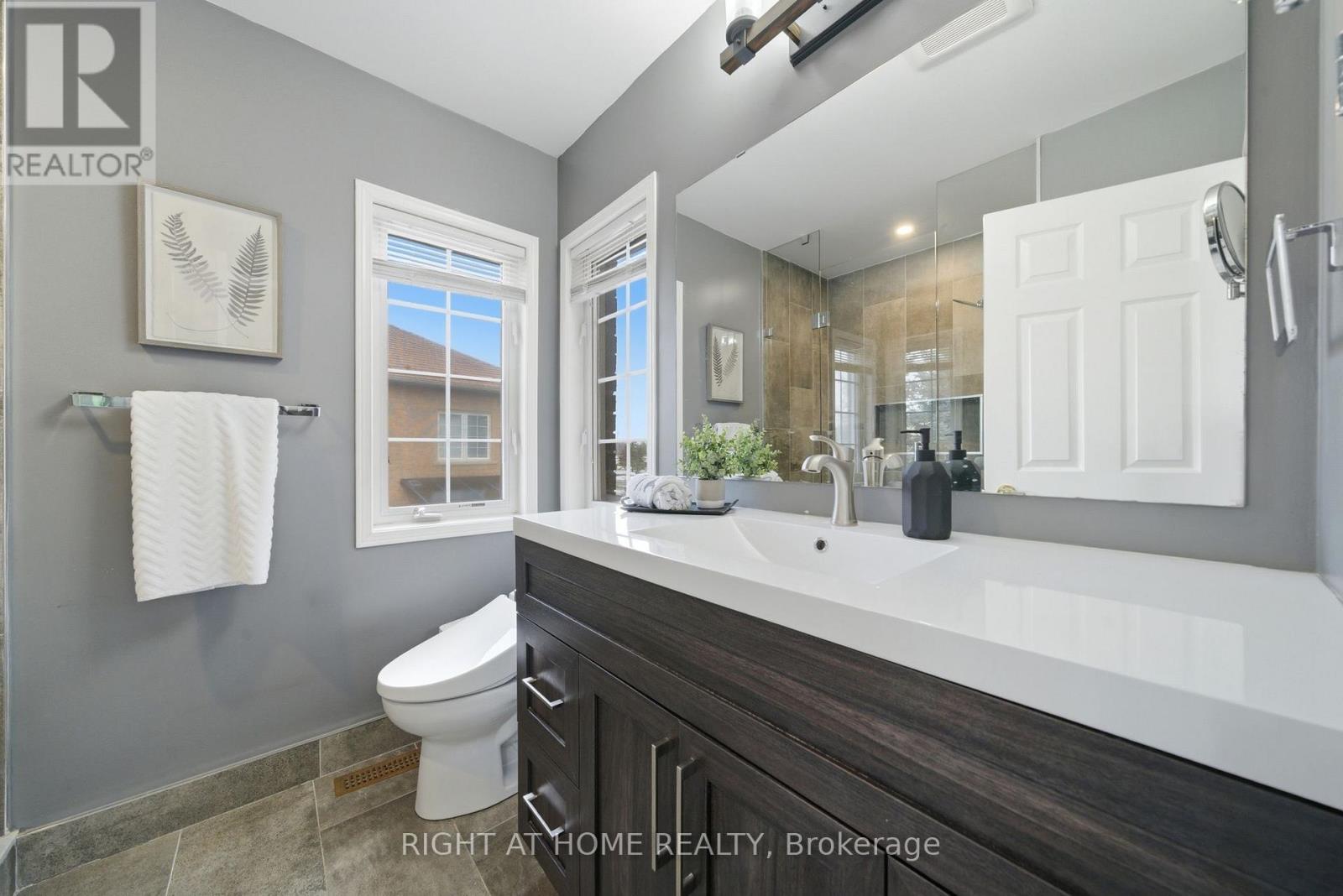 2230 Sutton Drive, Burlington, Ontario  L7L 7K4 - Photo 20 - W12848160