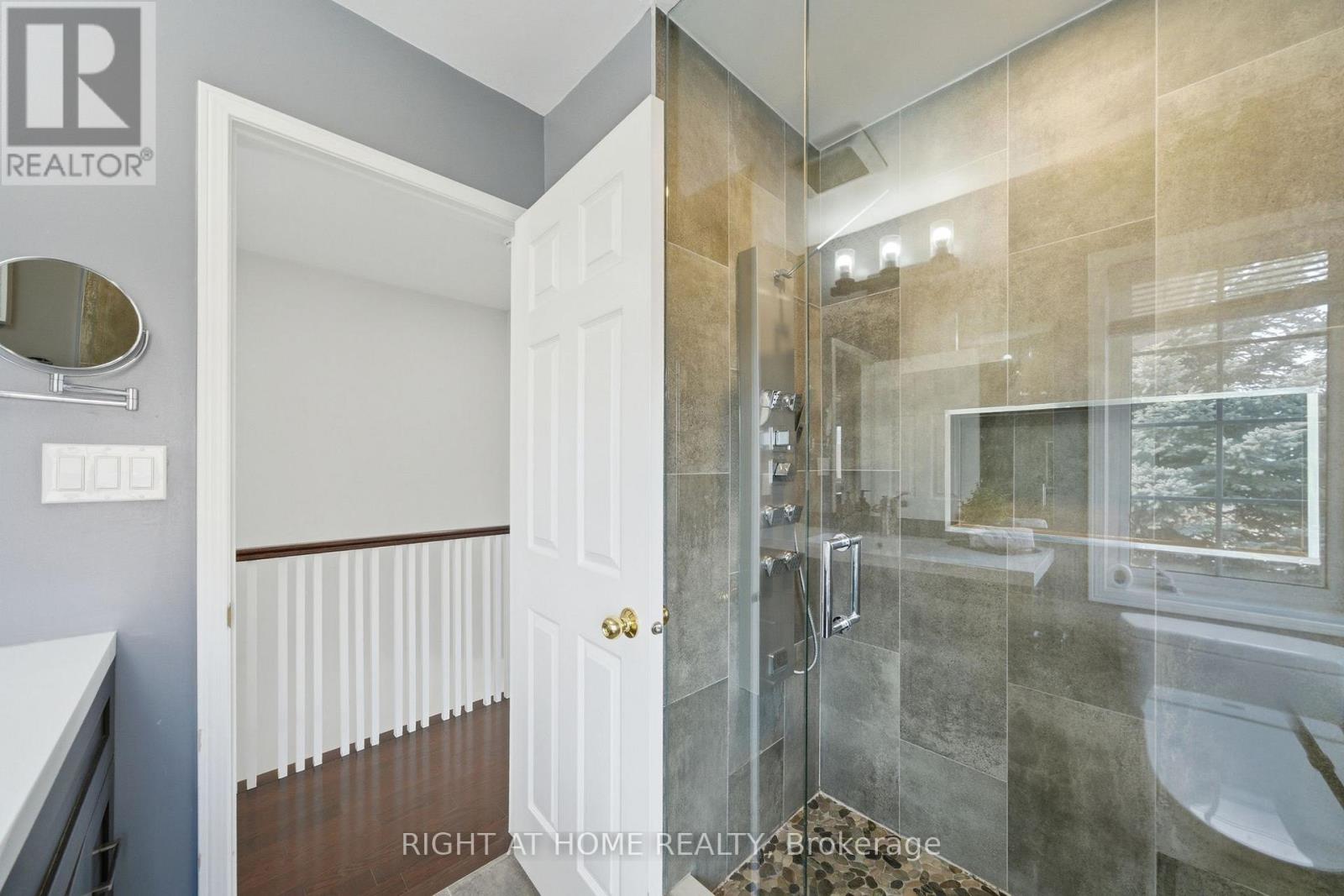 2230 Sutton Drive, Burlington, Ontario  L7L 7K4 - Photo 21 - W12848160