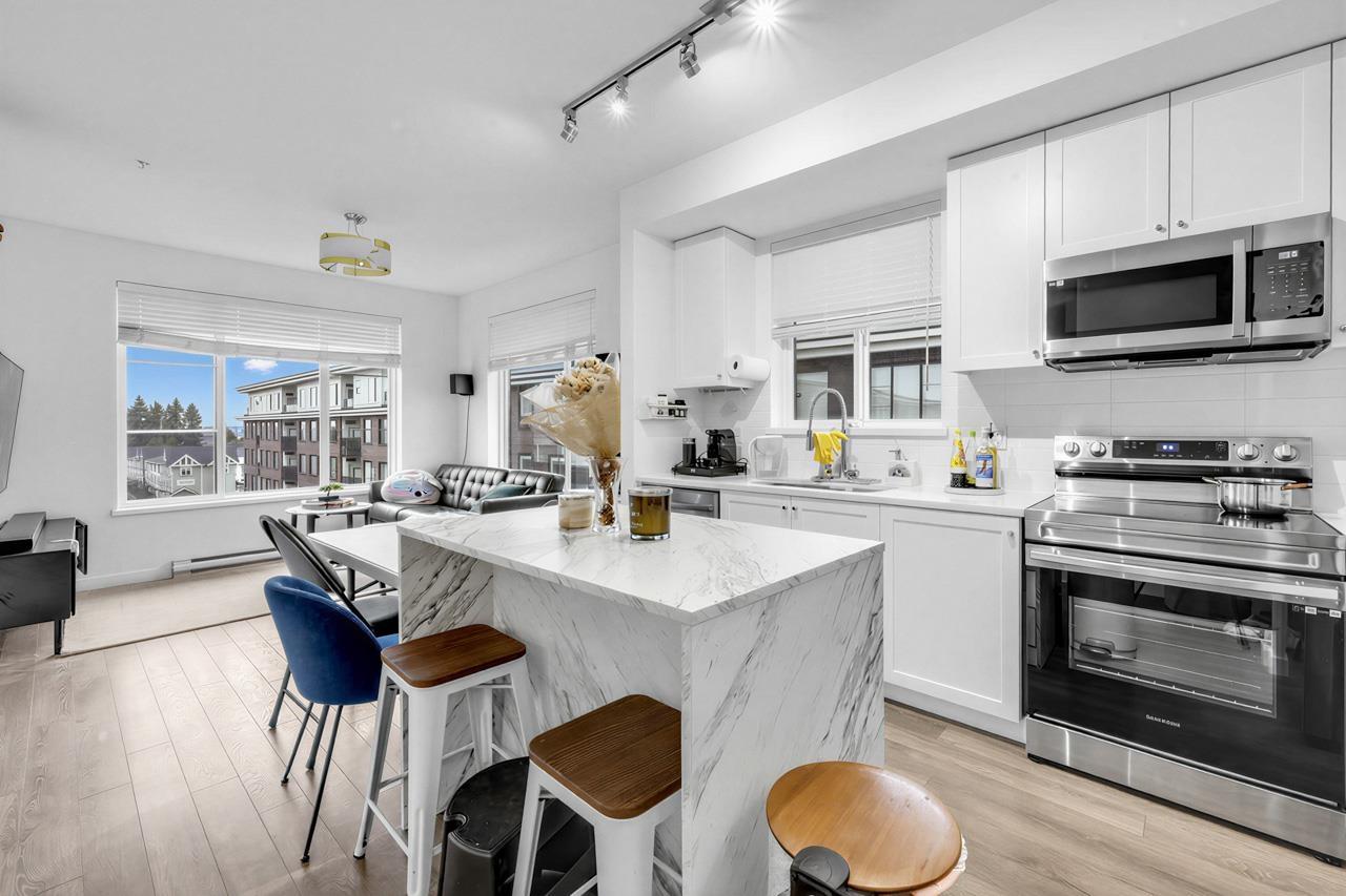 516 15858 FRASER HIGHWAY, Surrey, British Columbia