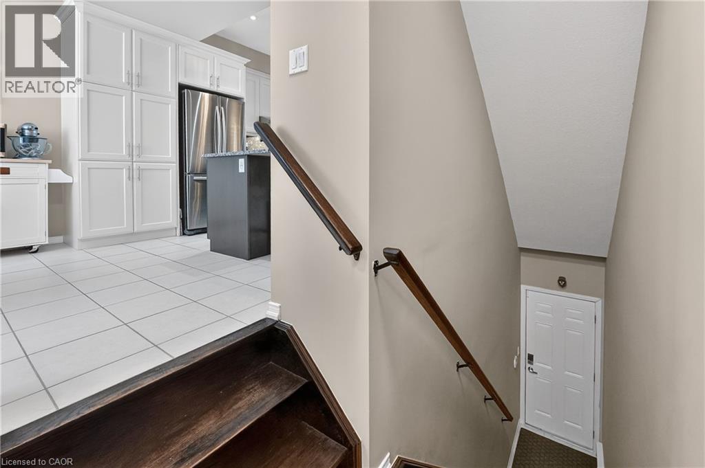 5048 Serena Drive, Beamsville, Ontario  L3J 1W3 - Photo 2 - 40808961