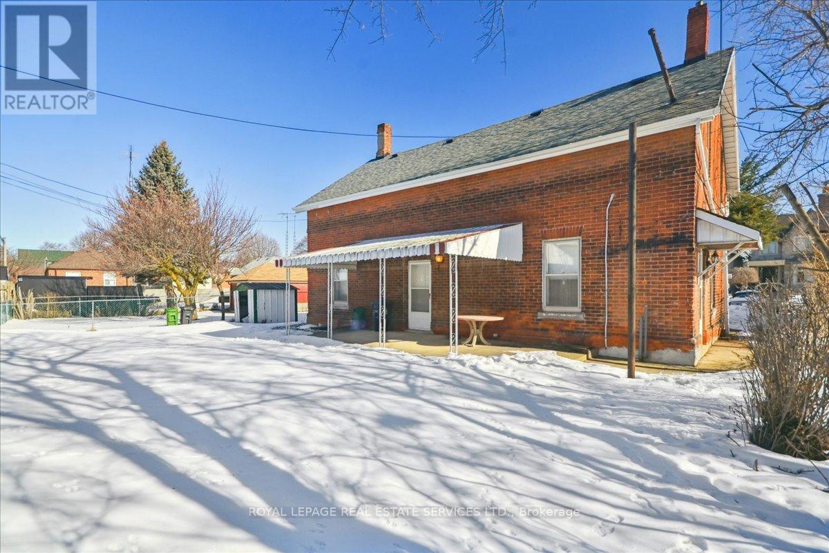 8 Arnold Avenue, Toronto, Ontario  M6N 4M9 - Photo 37 - W12851076