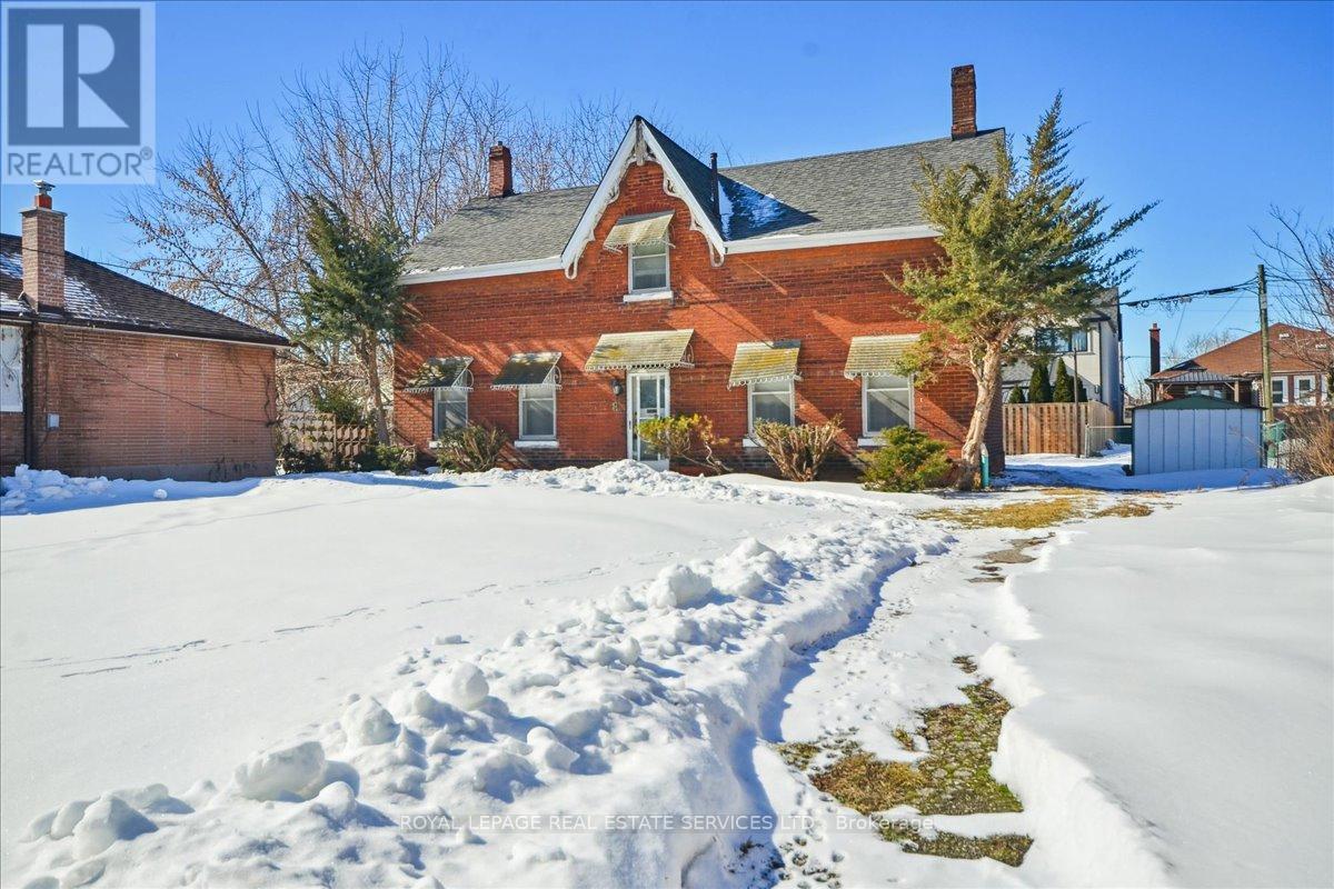 8 Arnold Avenue, Toronto, Ontario  M6N 4M9 - Photo 4 - W12851076