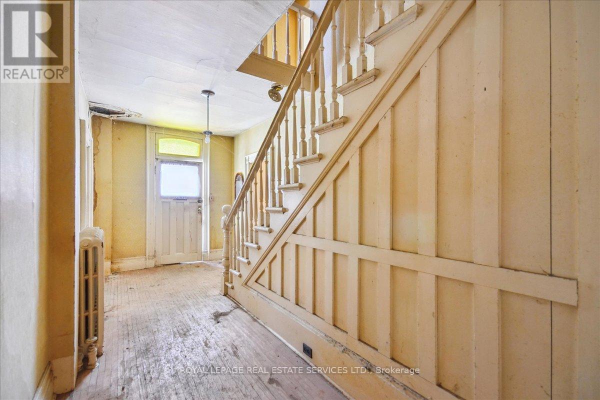 8 Arnold Avenue, Toronto, Ontario  M6N 4M9 - Photo 8 - W12851076