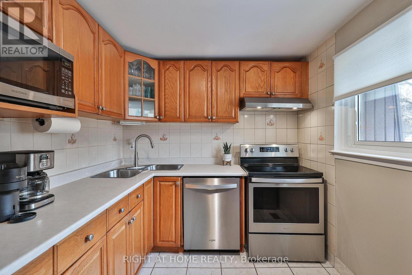 74 - 100 Darras Court, Brampton, Ontario  L6T 1W7 - Photo 16 - W12851088