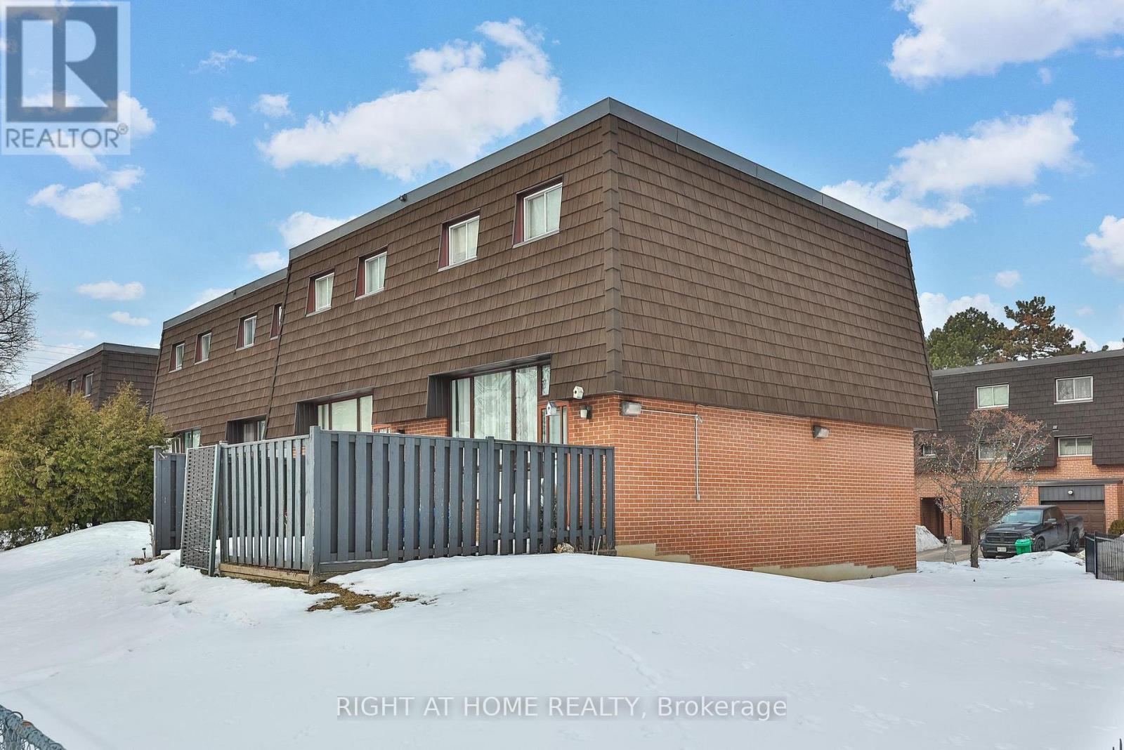 74 - 100 Darras Court, Brampton, Ontario  L6T 1W7 - Photo 43 - W12851088