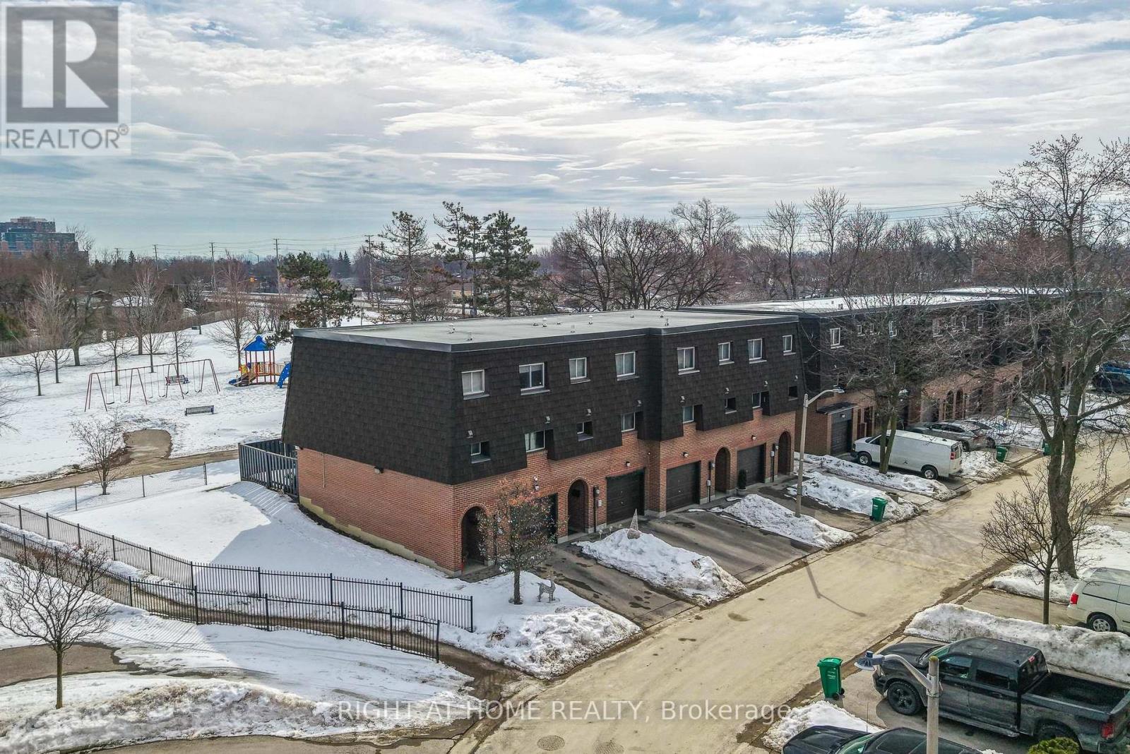 74 - 100 Darras Court, Brampton, Ontario  L6T 1W7 - Photo 44 - W12851088