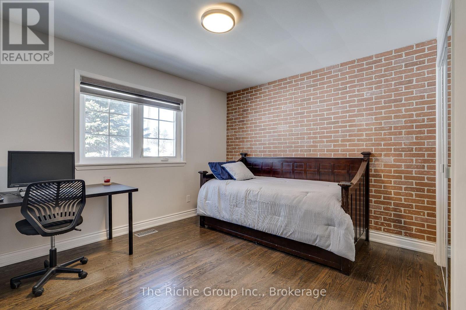 17 Travelled Road, Caledon (Caledon Village), Ontario  L7K 1B7 - Photo 14 - W12851118