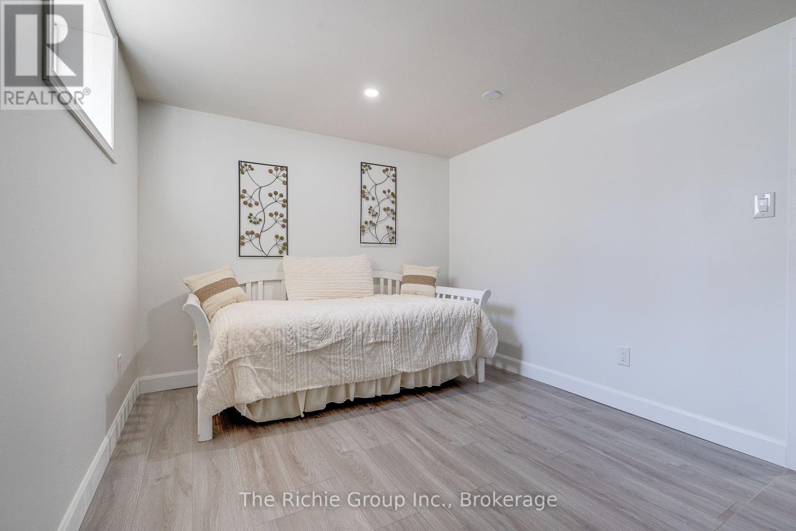 17 Travelled Road, Caledon (Caledon Village), Ontario  L7K 1B7 - Photo 17 - W12851118