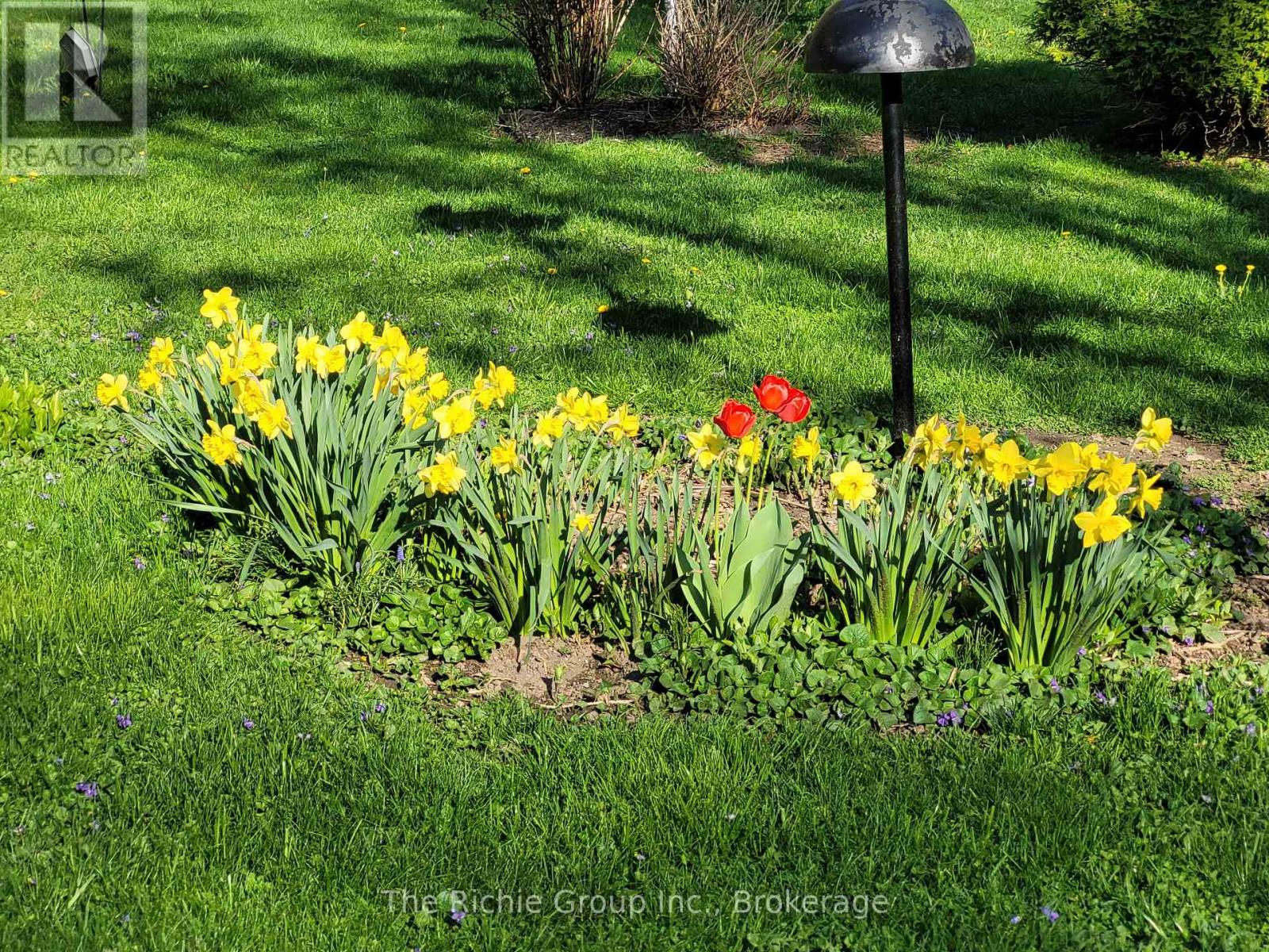 17 Travelled Road, Caledon (Caledon Village), Ontario  L7K 1B7 - Photo 35 - W12851118