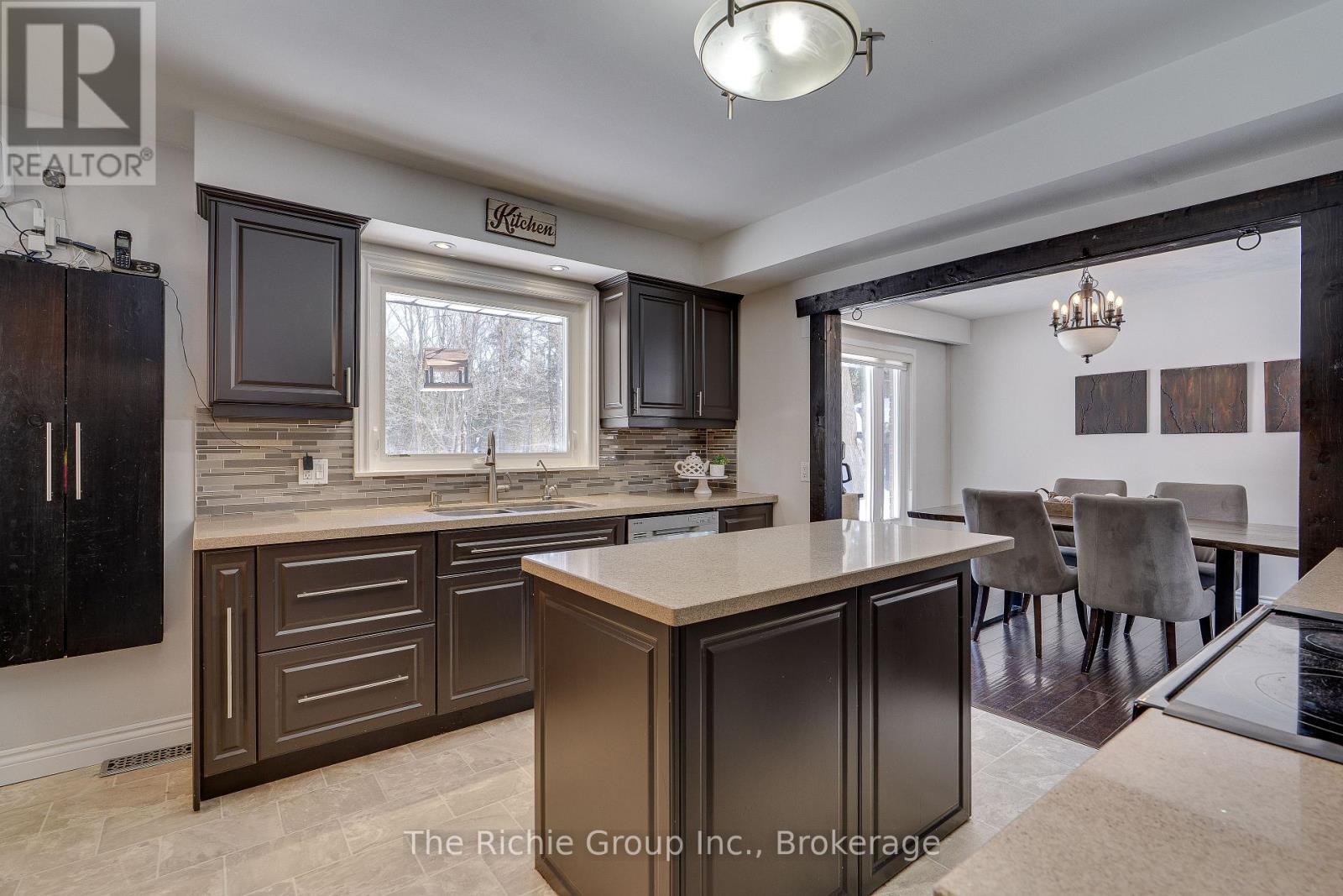 17 Travelled Road, Caledon (Caledon Village), Ontario  L7K 1B7 - Photo 9 - W12851118