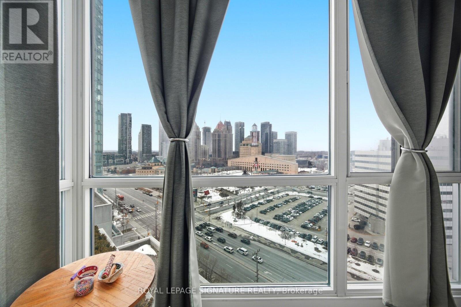 1507 - 220 Burnhamthorpe Road W, Mississauga (City Centre), Ontario  L5B 4N4 - Photo 18 - W12851130