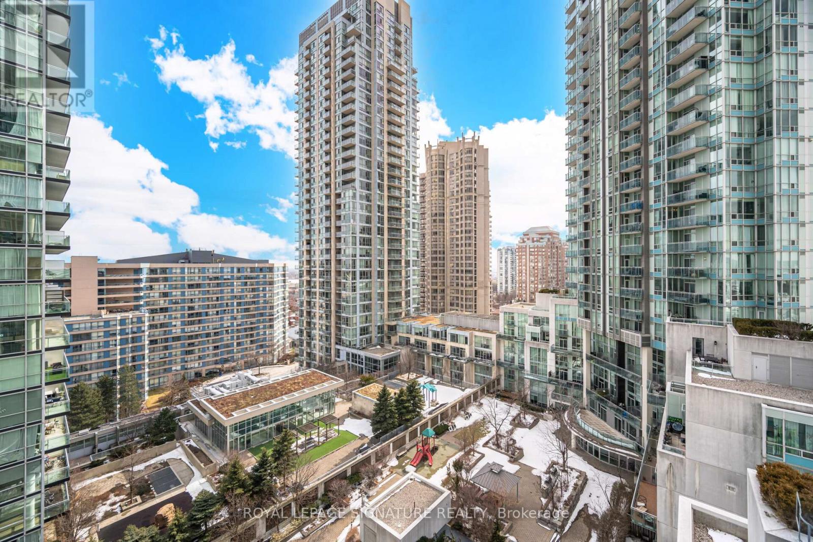 1507 - 220 Burnhamthorpe Road W, Mississauga (City Centre), Ontario  L5B 4N4 - Photo 26 - W12851130