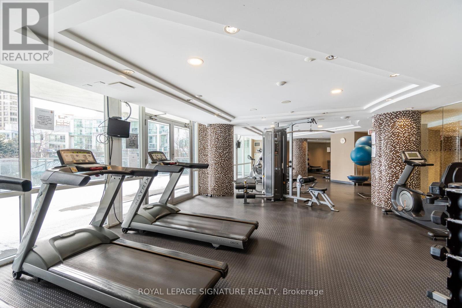 1507 - 220 Burnhamthorpe Road W, Mississauga (City Centre), Ontario  L5B 4N4 - Photo 29 - W12851130