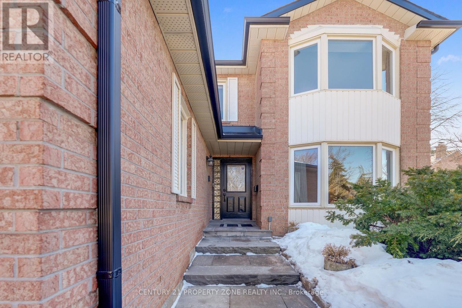 3068 Prentiss Road, Mississauga, Ontario  L5L 3W6 - Photo 4 - W12851134