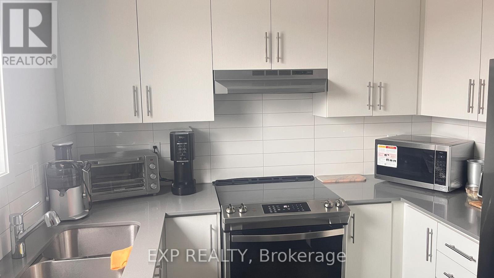 143 - 235 Birmingham Street, Toronto (New Toronto), Ontario  M8V 2C7 - Photo 7 - W12851170