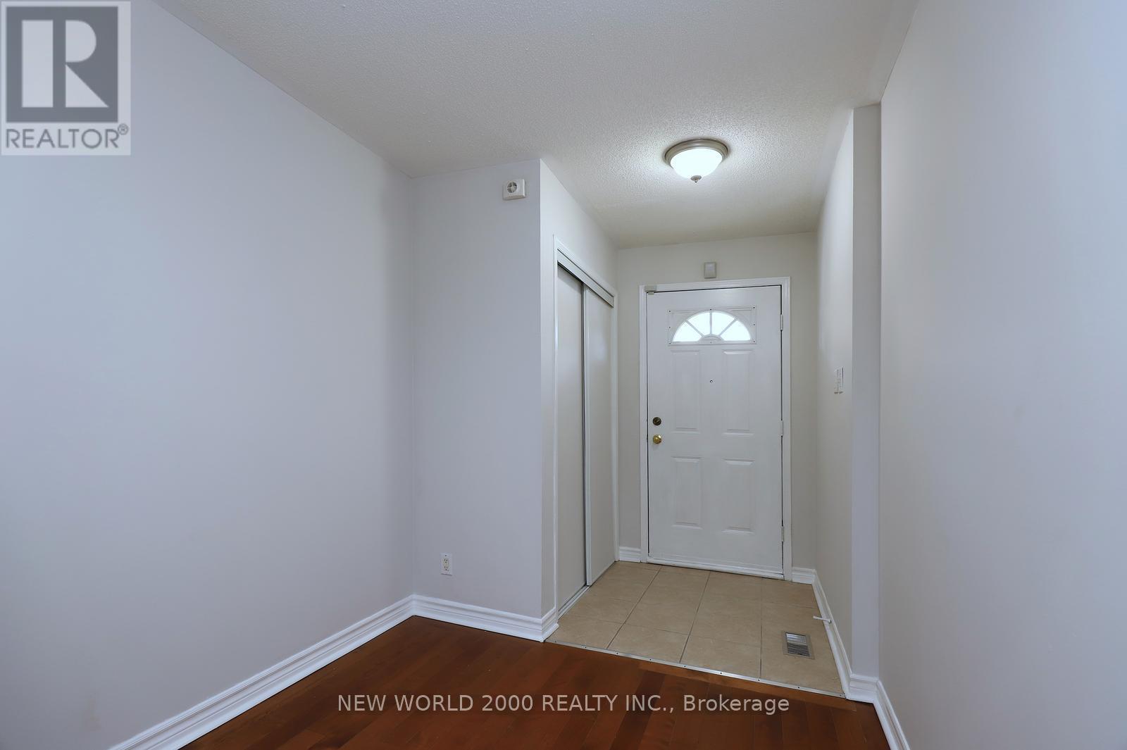 21 - 5958 Greensboro Drive, Mississauga, Ontario  L5M 5Z9 - Photo 3 - W12851258