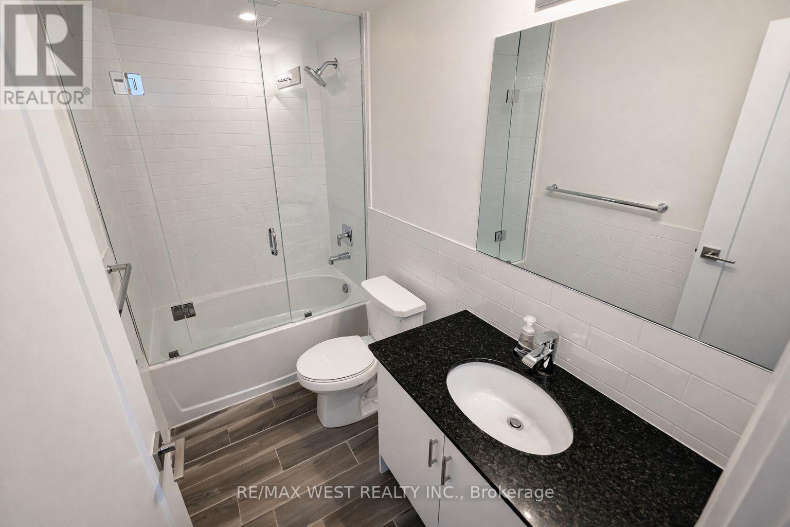 93 Hatherley Road, Toronto (Caledonia-Fairbank), Ontario  M6E 1W3 - Photo 14 - W12851296