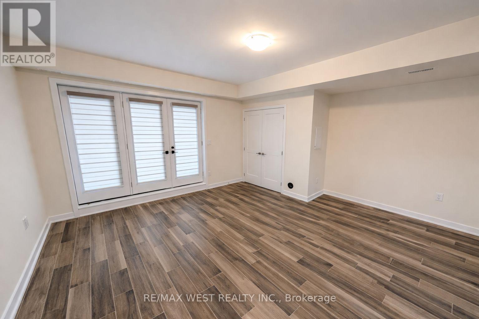 93 Hatherley Road, Toronto (Caledonia-Fairbank), Ontario  M6E 1W3 - Photo 9 - W12851296