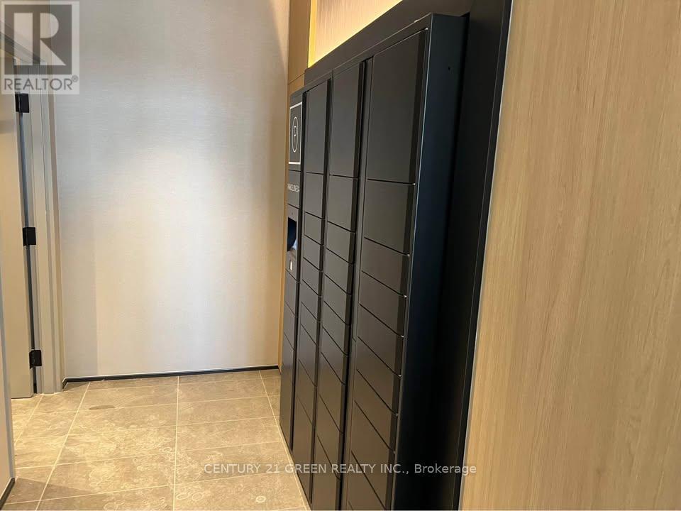 402 - 770 Whitlock Avenue, Milton, Ontario  L9E 2B2 - Photo 10 - W12851318