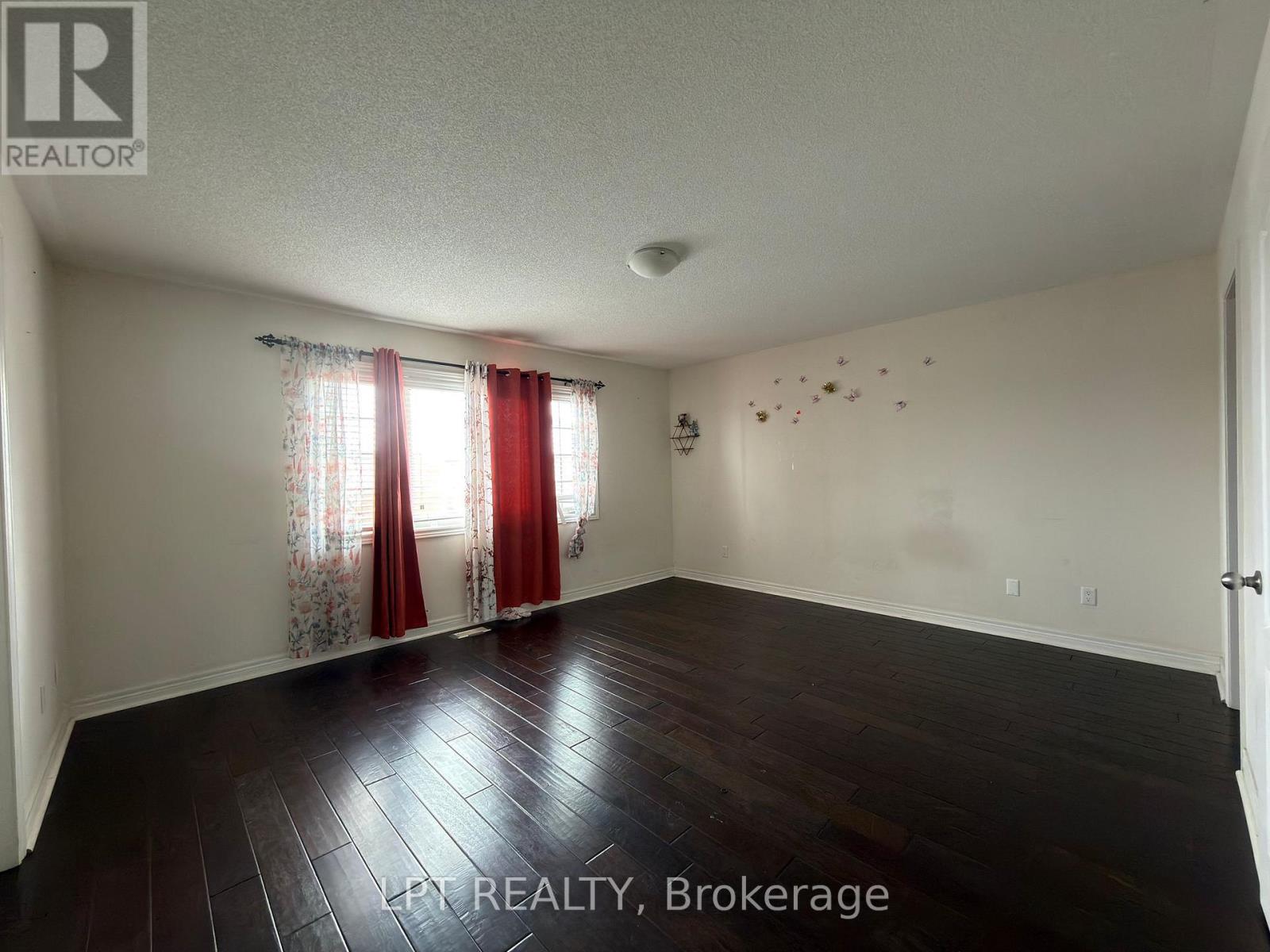 31 Denali Crescent, Brampton (Bram East), Ontario  L6P 3X1 - Photo 10 - W12851330