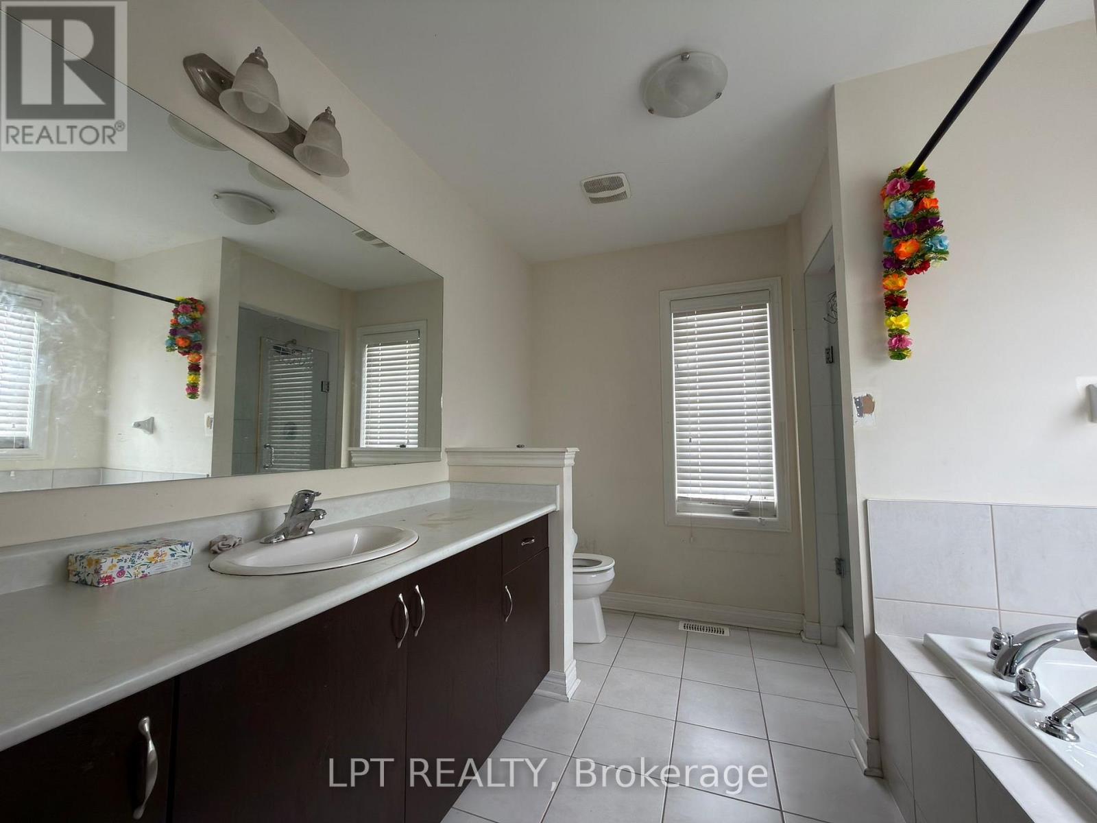 31 Denali Crescent, Brampton (Bram East), Ontario  L6P 3X1 - Photo 14 - W12851330