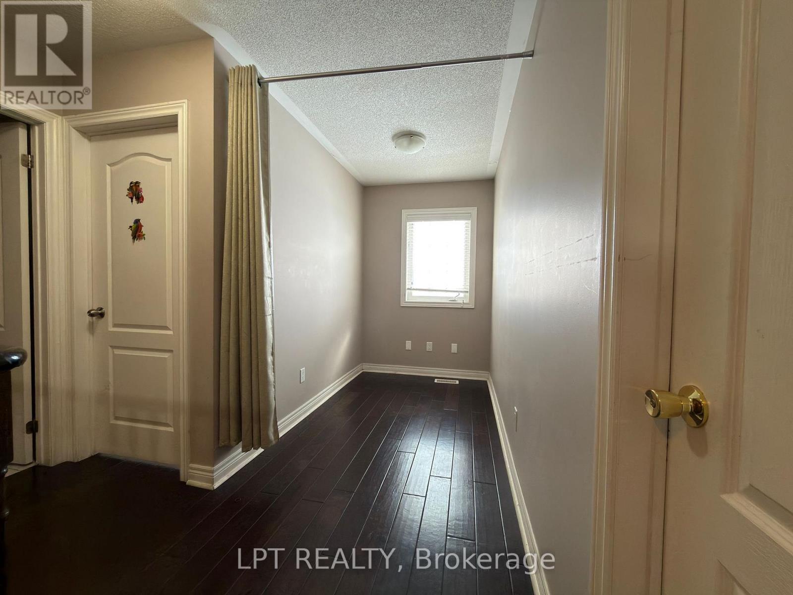 31 Denali Crescent, Brampton (Bram East), Ontario  L6P 3X1 - Photo 6 - W12851330