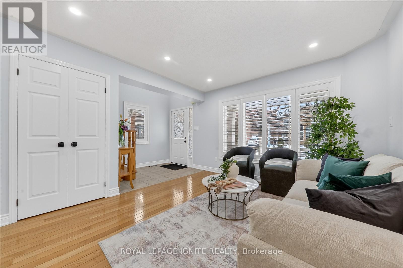 1332 Sagewood Crescent, Oakville (Wt West Oak Trails), Ontario  L6M 4A4 - Photo 13 - W12851344