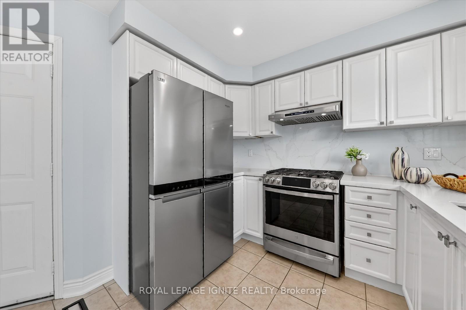 1332 Sagewood Crescent, Oakville (Wt West Oak Trails), Ontario  L6M 4A4 - Photo 22 - W12851344