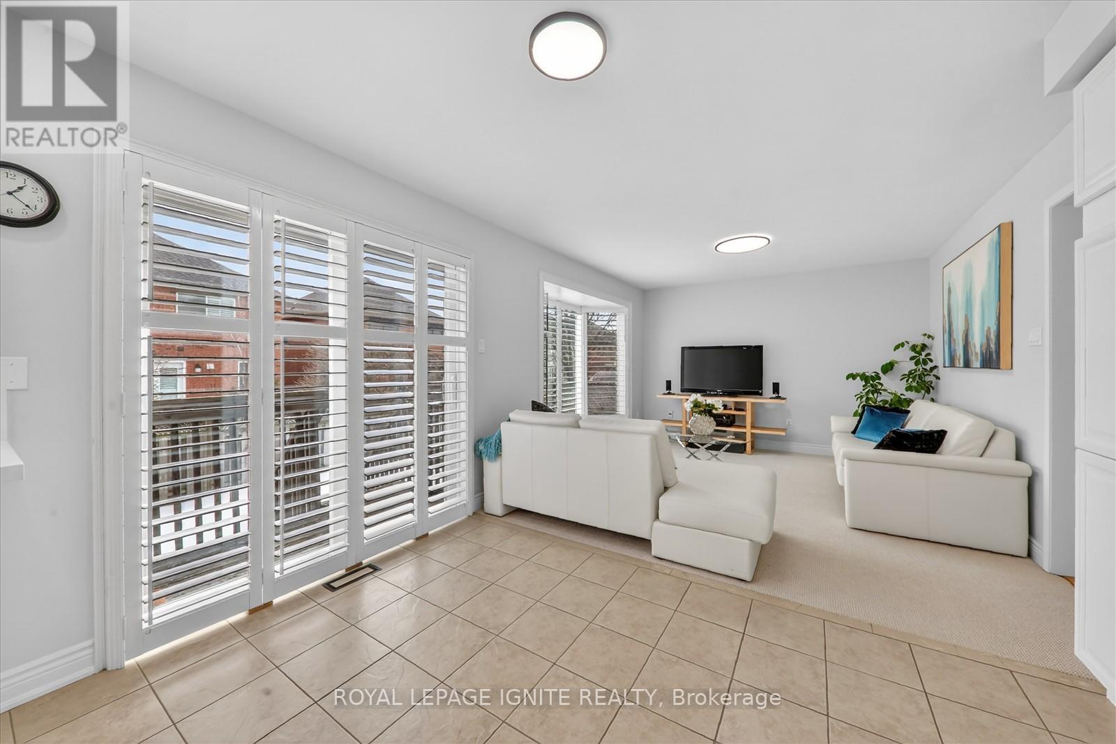 1332 Sagewood Crescent, Oakville (Wt West Oak Trails), Ontario  L6M 4A4 - Photo 23 - W12851344