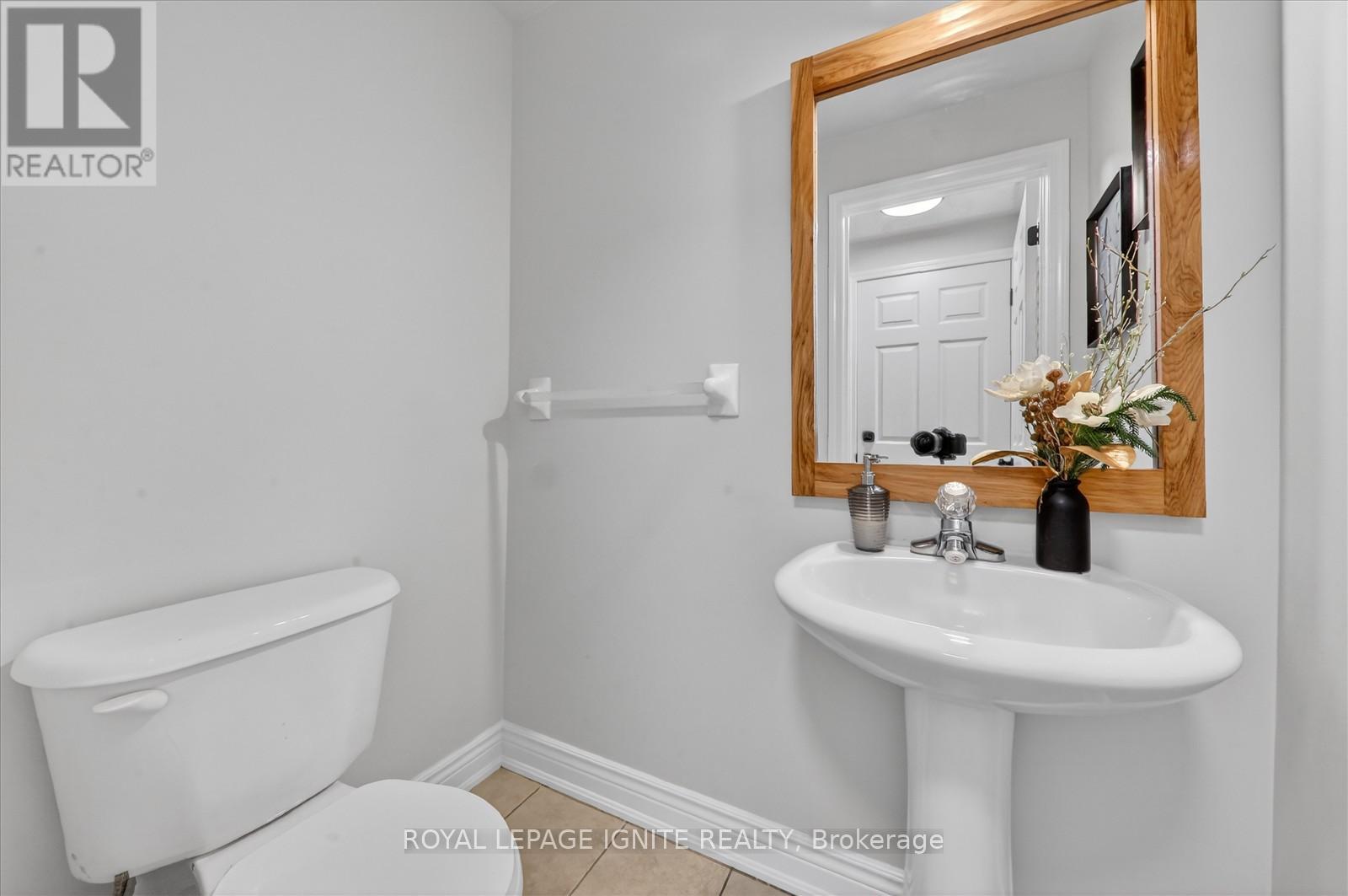 1332 Sagewood Crescent, Oakville (Wt West Oak Trails), Ontario  L6M 4A4 - Photo 25 - W12851344