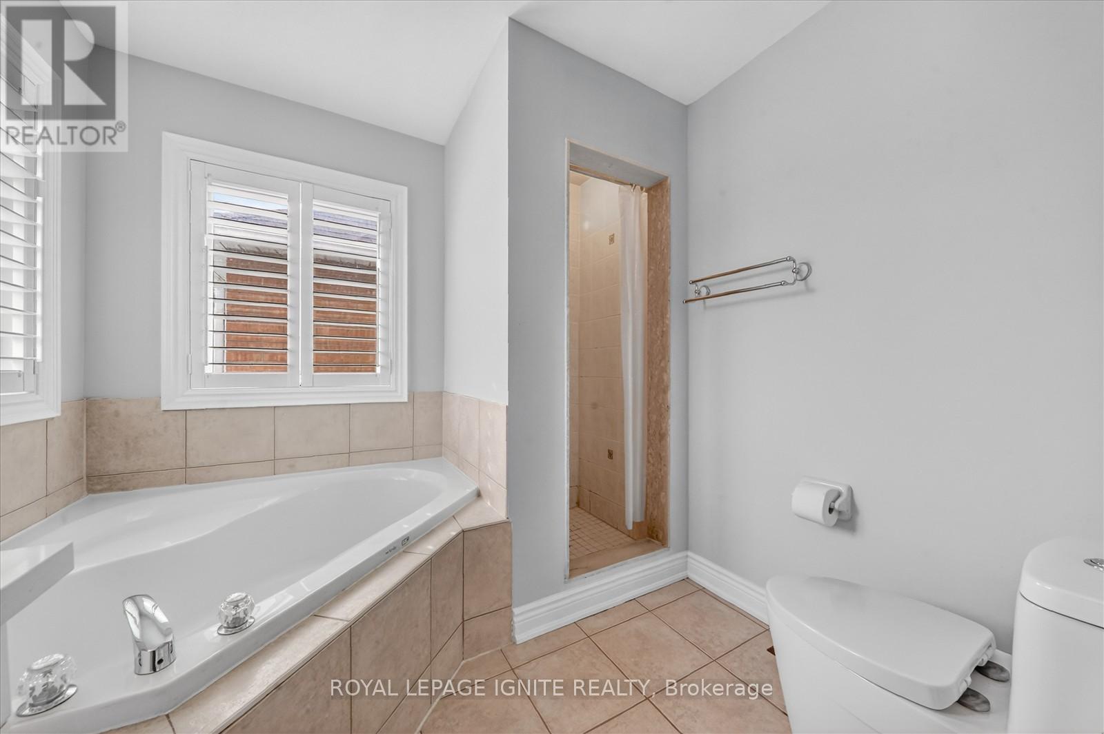 1332 Sagewood Crescent, Oakville (Wt West Oak Trails), Ontario  L6M 4A4 - Photo 35 - W12851344