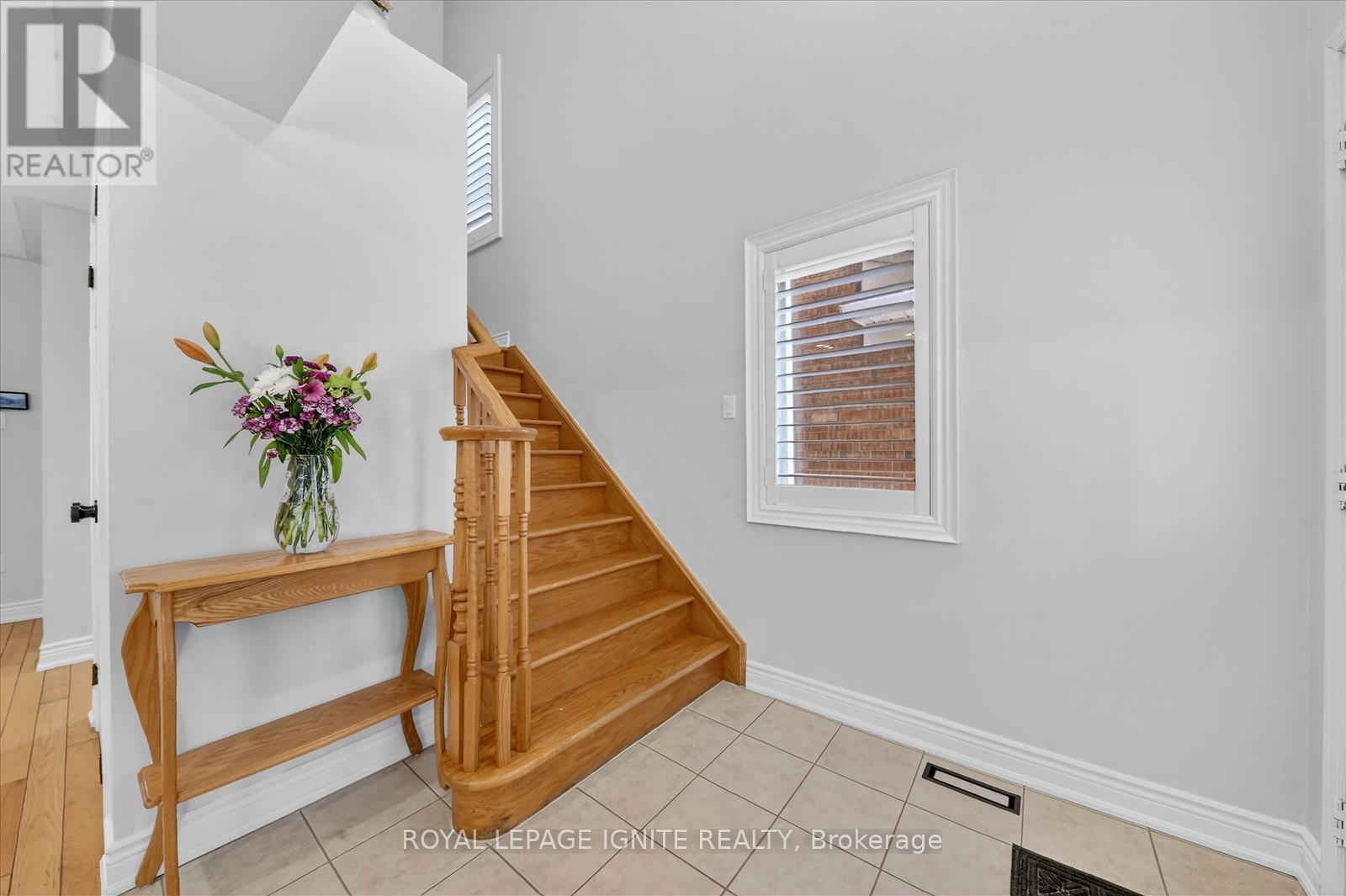 1332 Sagewood Crescent, Oakville (Wt West Oak Trails), Ontario  L6M 4A4 - Photo 8 - W12851344