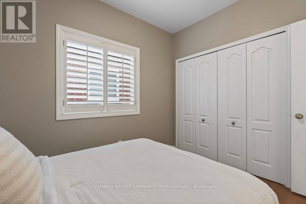 37 Garth Trails Crescent, Hamilton, Ontario  L9B 2X1 - Photo 19 - X12851142