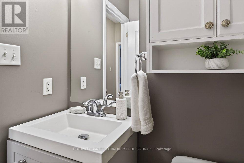 37 Garth Trails Crescent, Hamilton, Ontario  L9B 2X1 - Photo 22 - X12851142