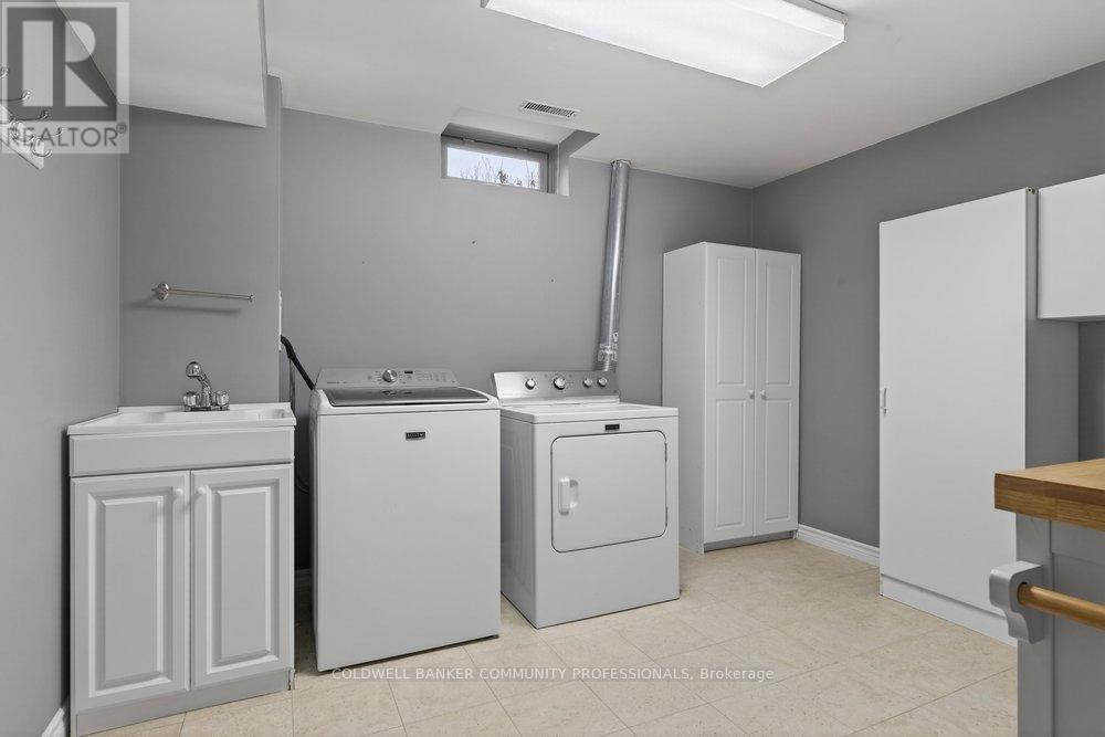 37 Garth Trails Crescent, Hamilton, Ontario  L9B 2X1 - Photo 30 - X12851142