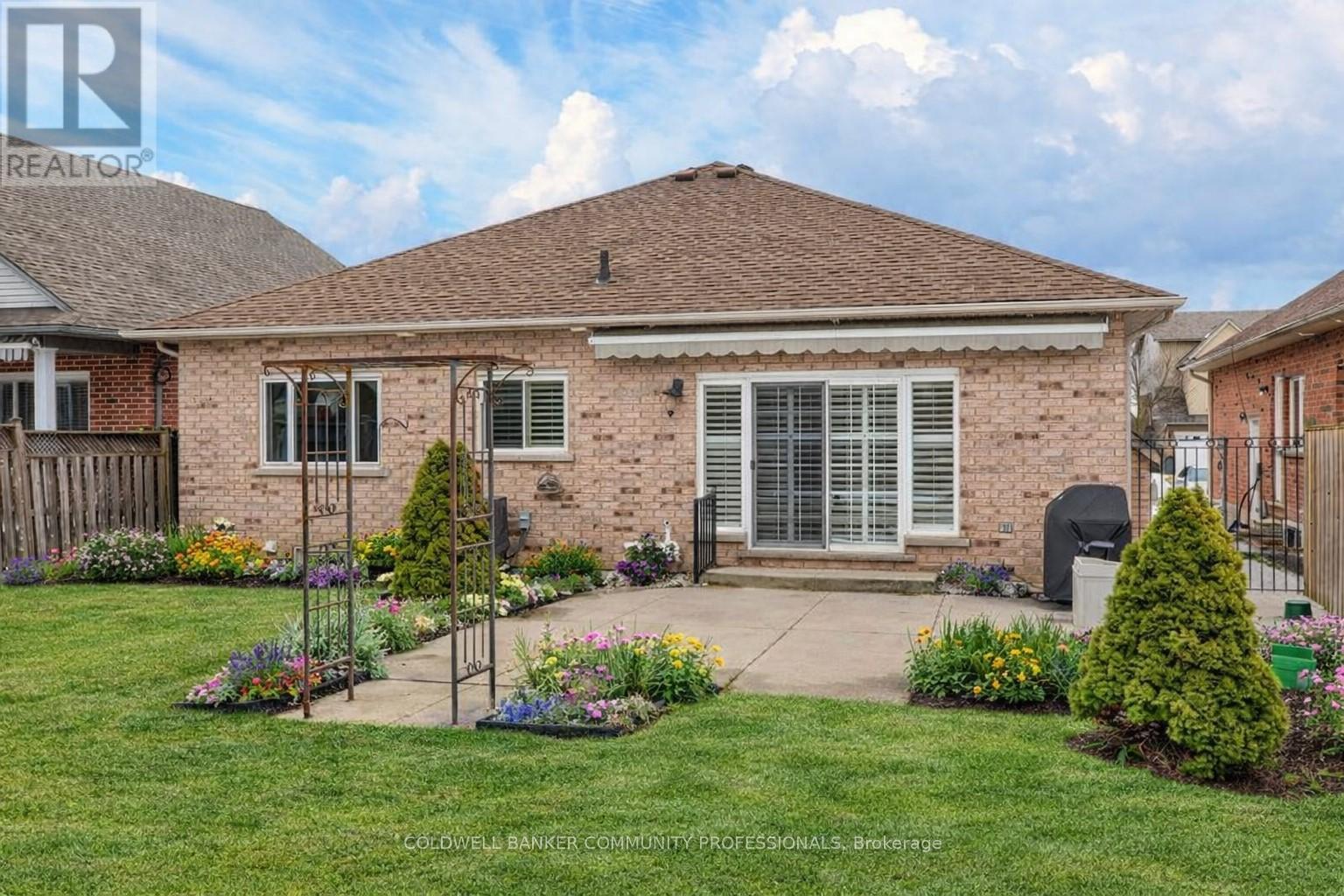 37 Garth Trails Crescent, Hamilton, Ontario  L9B 2X1 - Photo 32 - X12851142