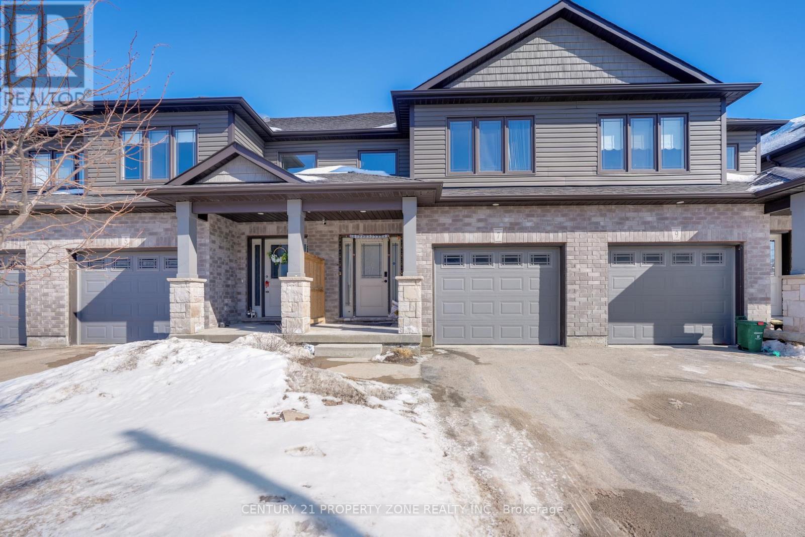 34 - 7 Taylor Drive, East Luther Grand Valley (Grand Valley), Ontario  L9W 7P1 - Photo 3 - X12851198