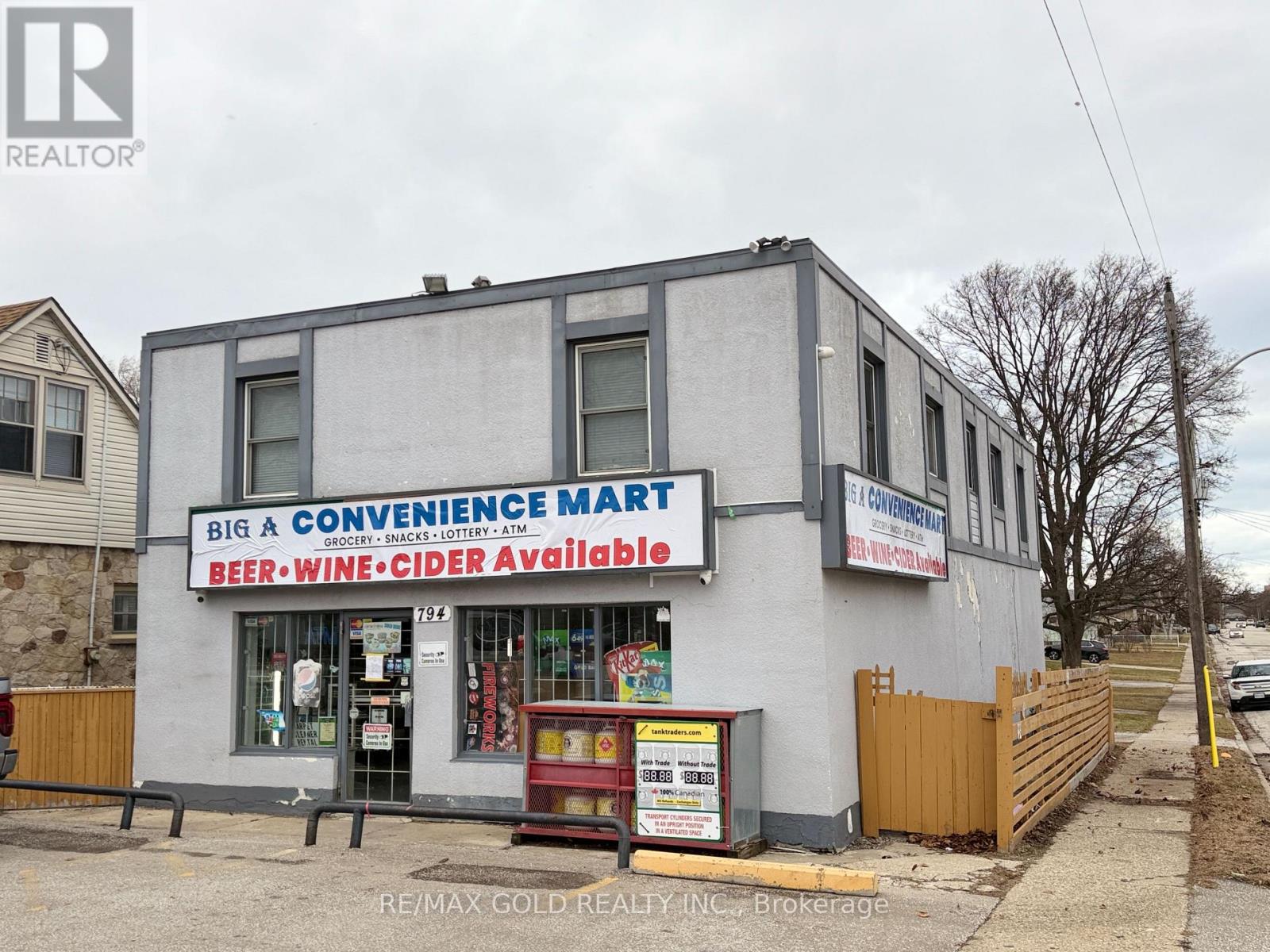 794 LONDON ROAD, Sarnia, Ontario