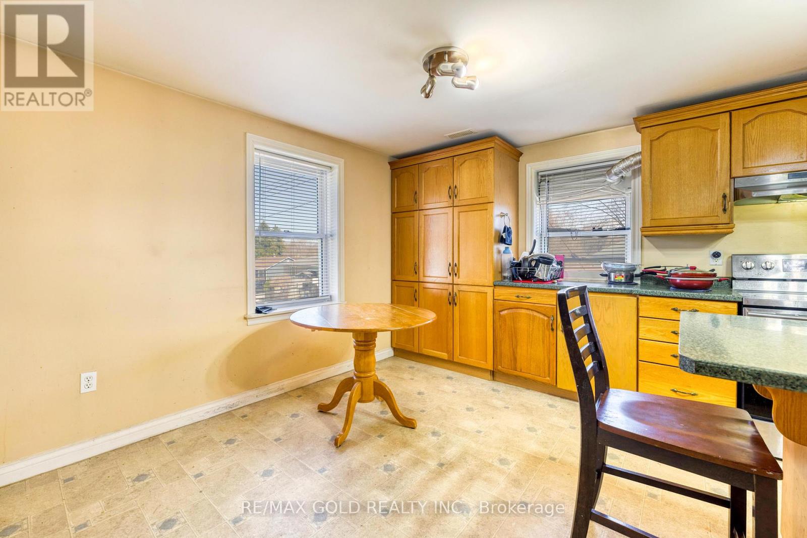 794 London Road, Sarnia, Ontario  N7T 4Y1 - Photo 18 - X12851260