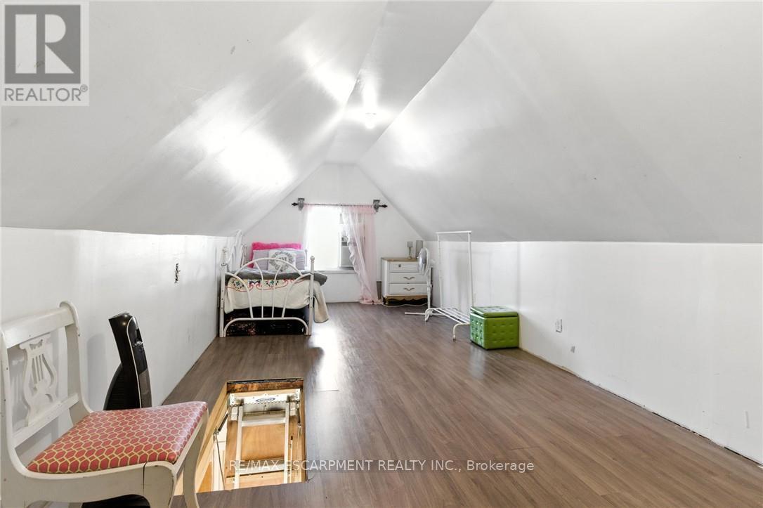 44 Holton Avenue N, Hamilton (Gibson), Ontario  L8L 6H4 - Photo 24 - X12851278