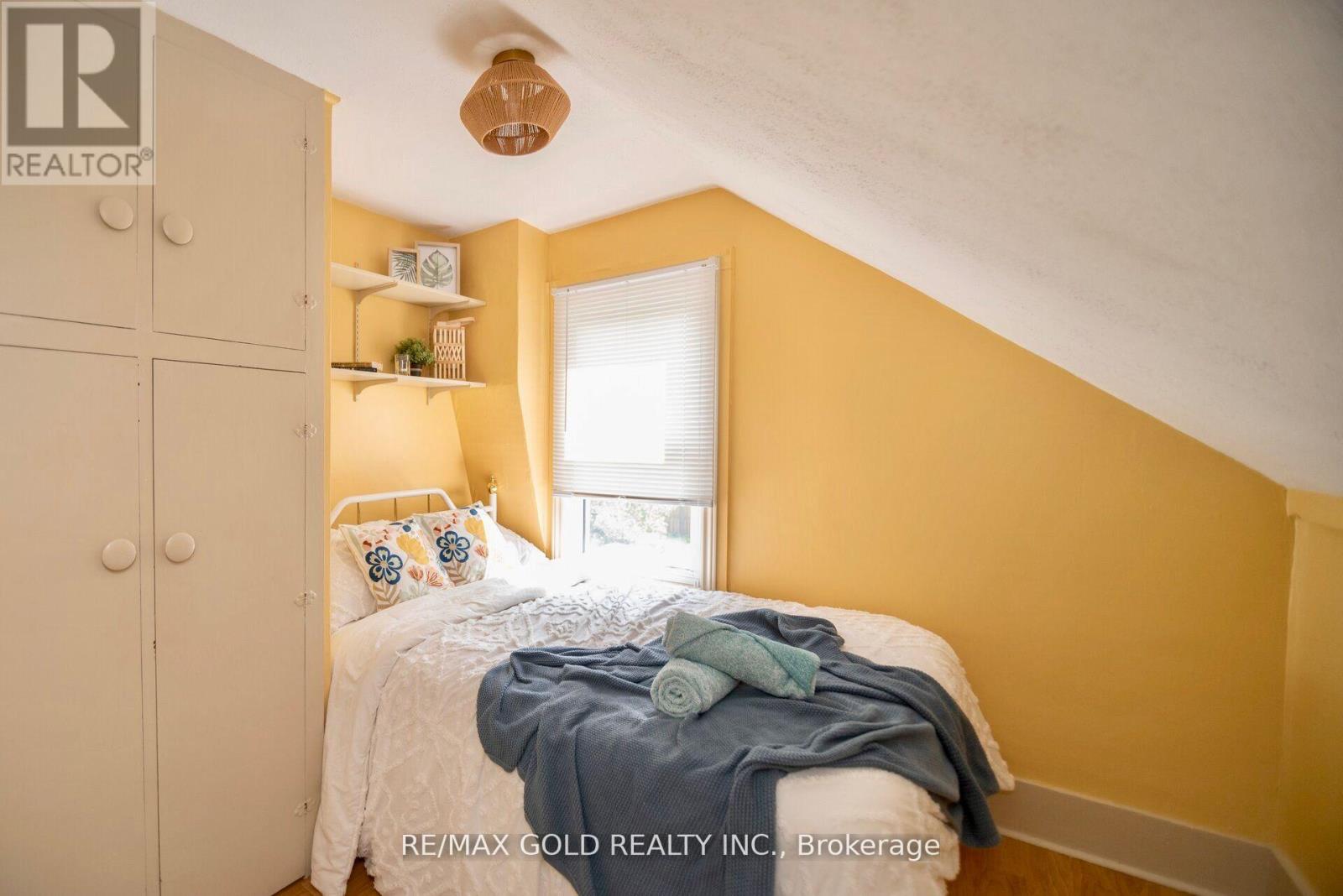 5853 Mcleod Road, Niagara Falls (Arad/fallsview), Ontario  L2G 3E5 - Photo 19 - X12851310