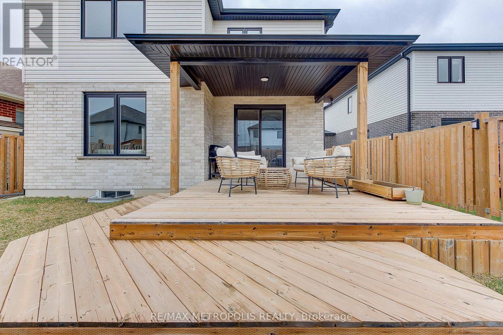 1480 Medway Park Drive, London North (North S), Ontario  N6G 0Z6 - Photo 44 - X12851320