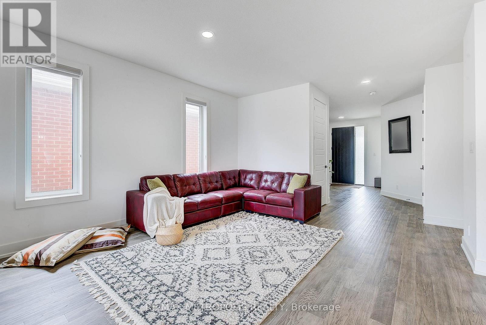 1480 Medway Park Drive, London North (North S), Ontario  N6G 0Z6 - Photo 8 - X12851320