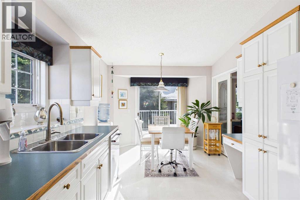 76 Christie Gardens Sw, Calgary, Alberta  T3H 3B5 - Photo 10 - A2289534